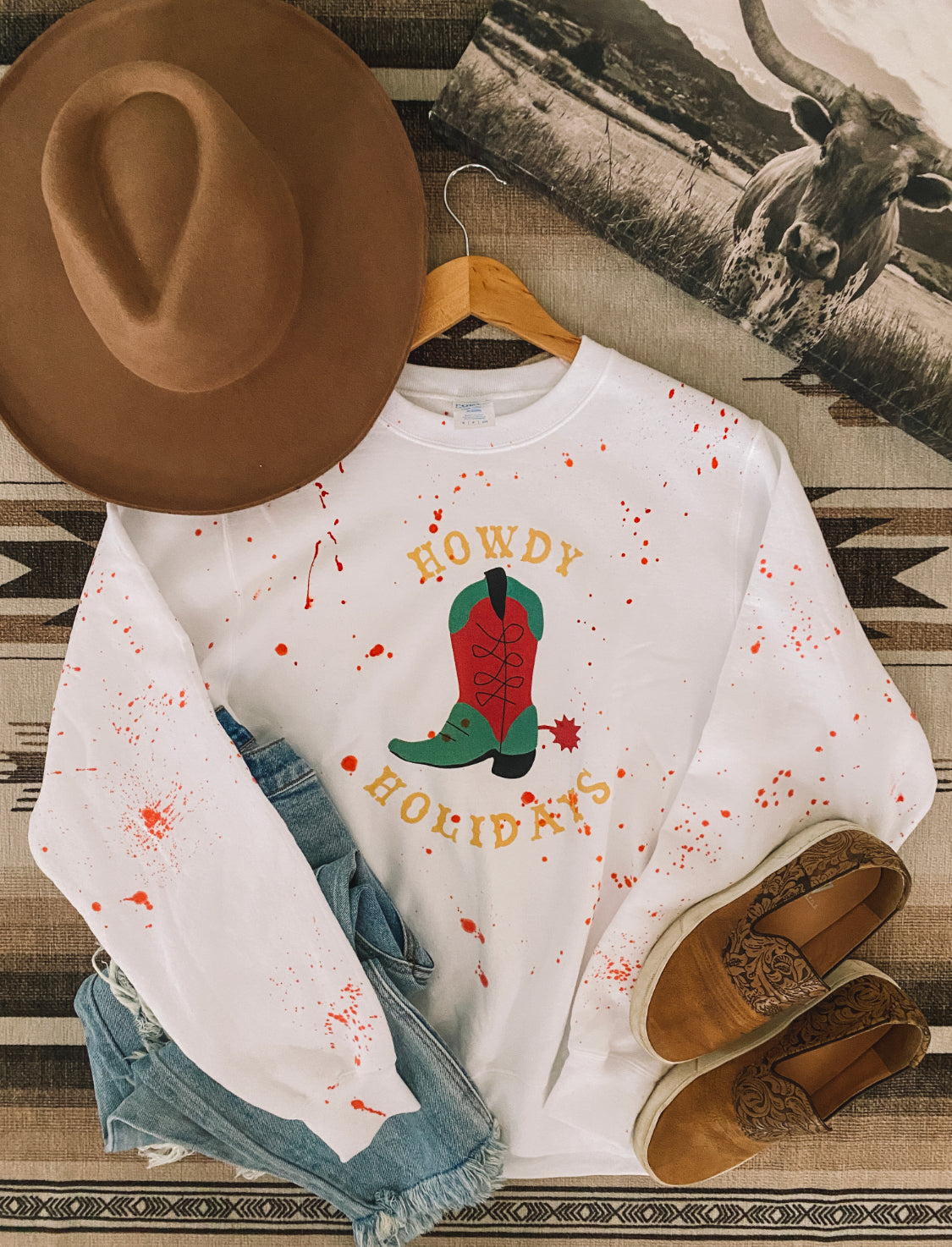 Howdy Holiday Sweatshirt (Bleached)