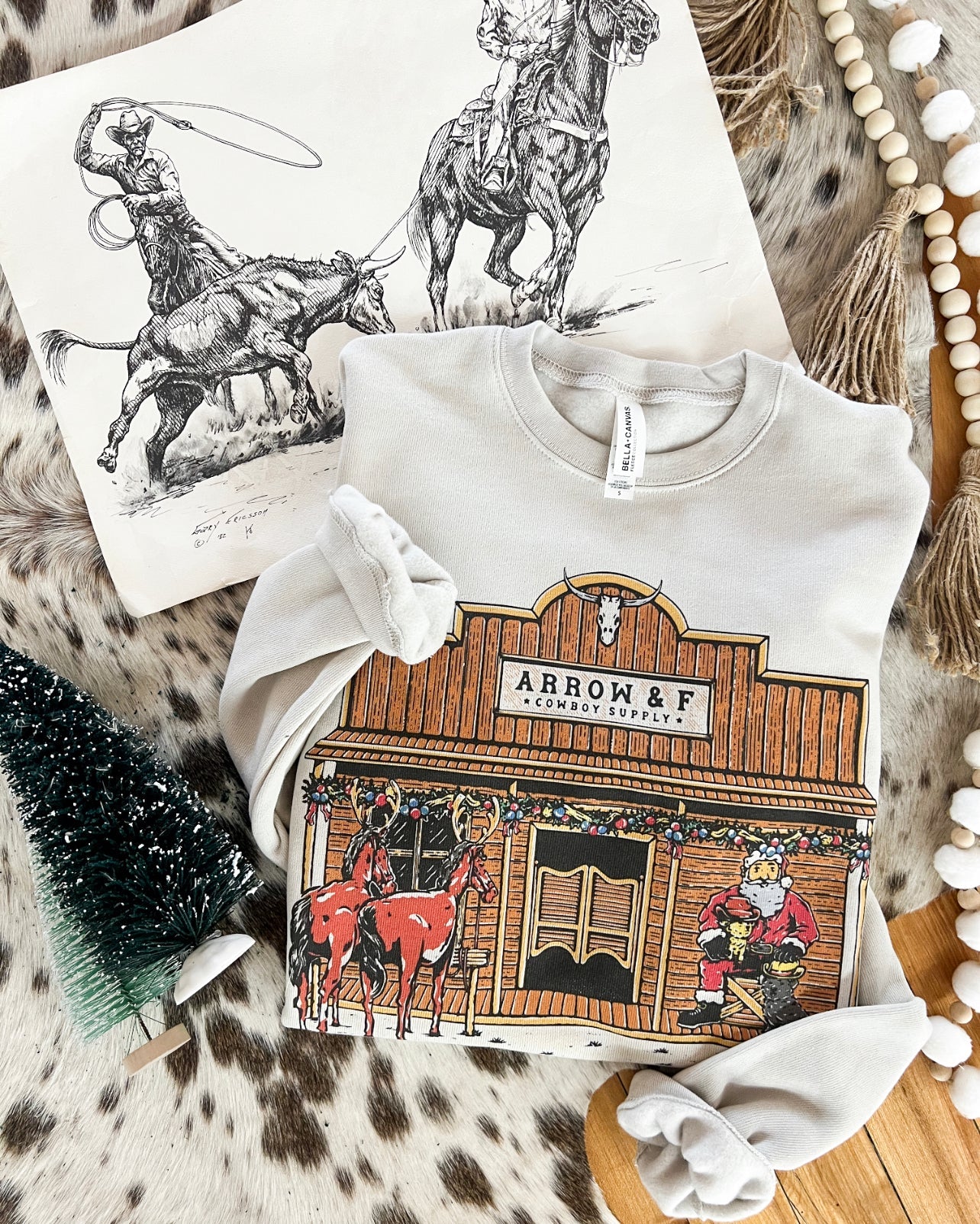 Arrow & F Santa Santa Design (Youth Onesie/Tee)(cream)