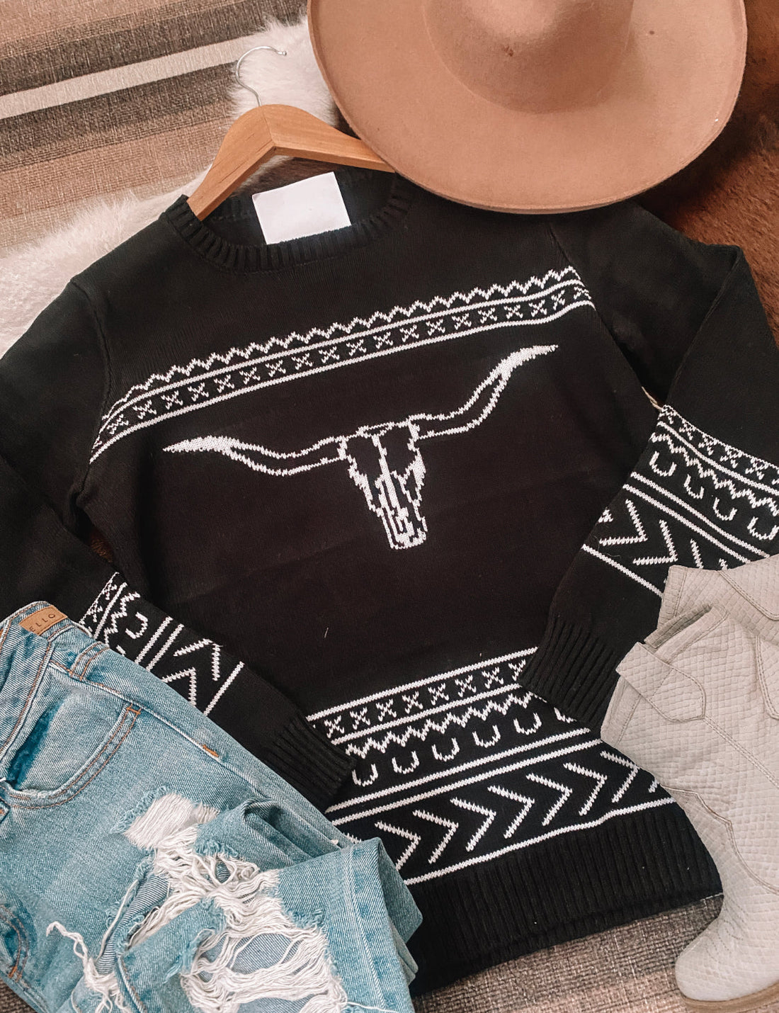 Out To Pasture - Longhorn Sweater (black)