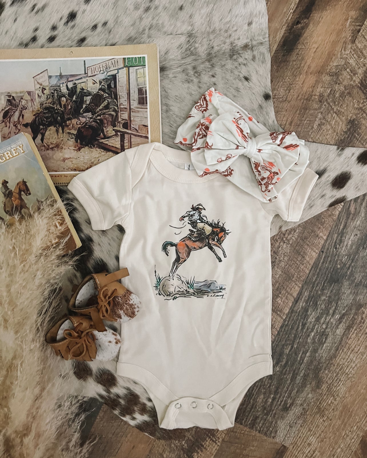 Cody Freedom S/S Onesie(Infant)(Cream)