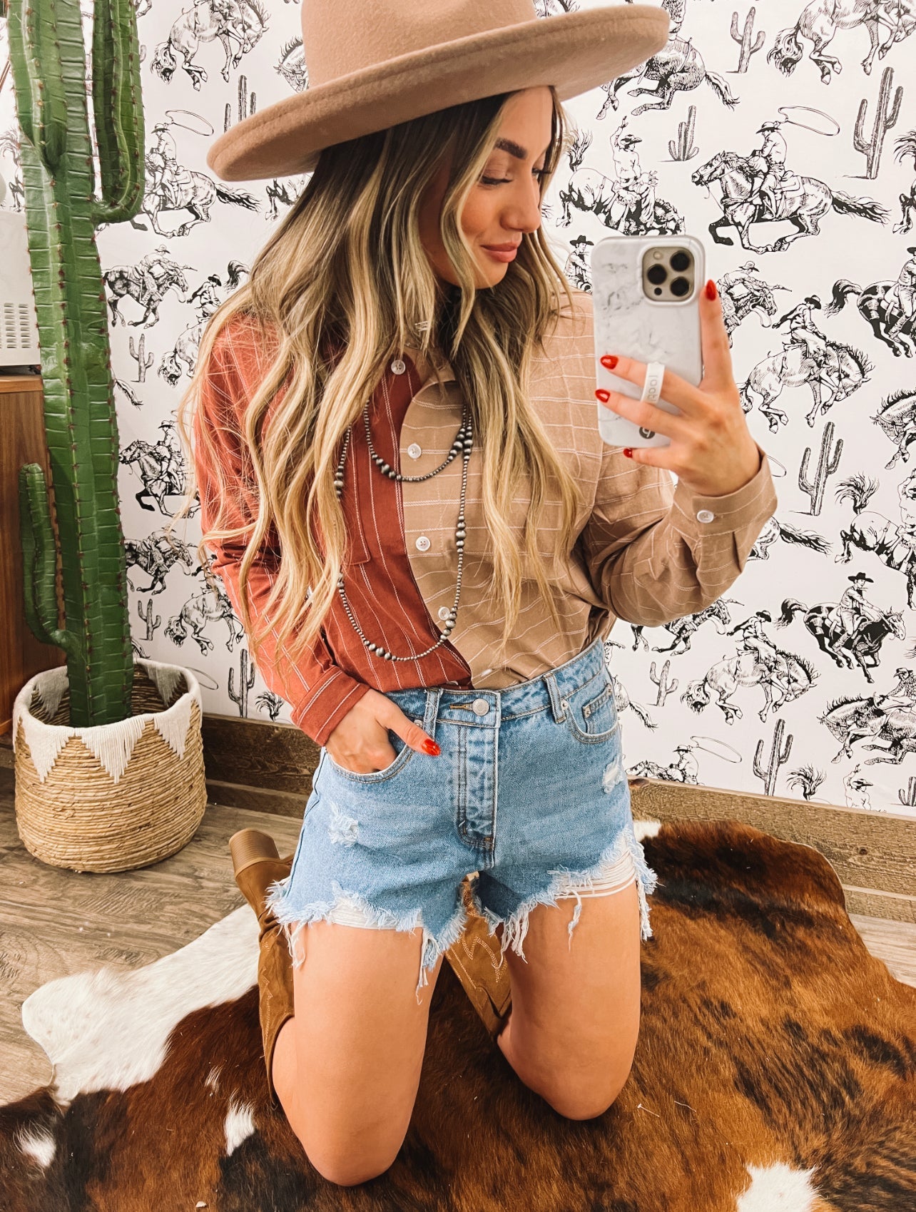 Cowboy Man High Rise Denim Shorts(S8745A)Medium Wash)