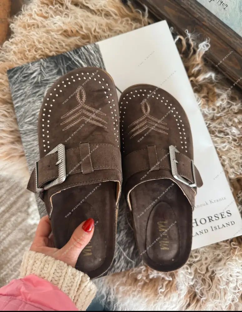 Jolene Clog Mules (brown)