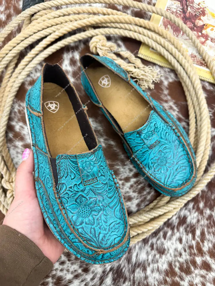 Turquoise Floral Leather Cruise Sneaker 6.5