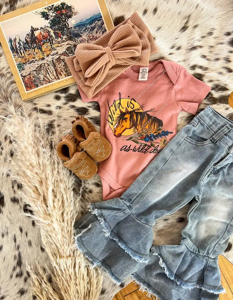 Wild Is As Wild Does Onesie/Short Tee(little kid)(blush)
