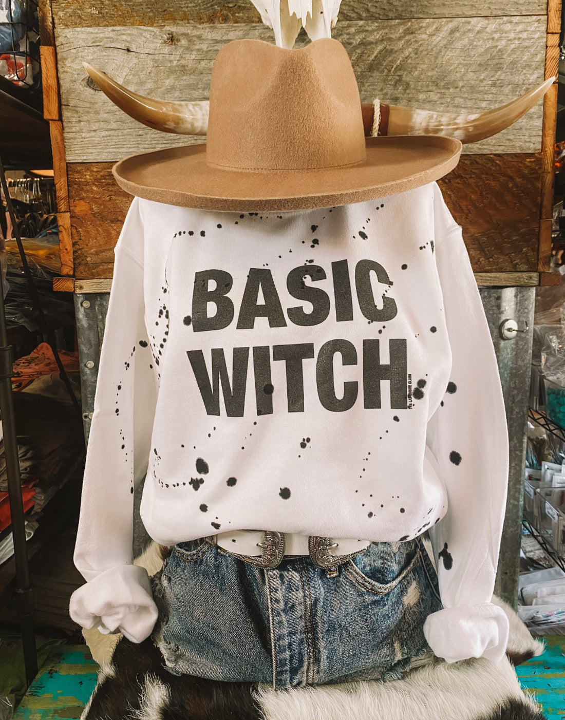 Basic Witch Sweatshirt (paint splatter black)